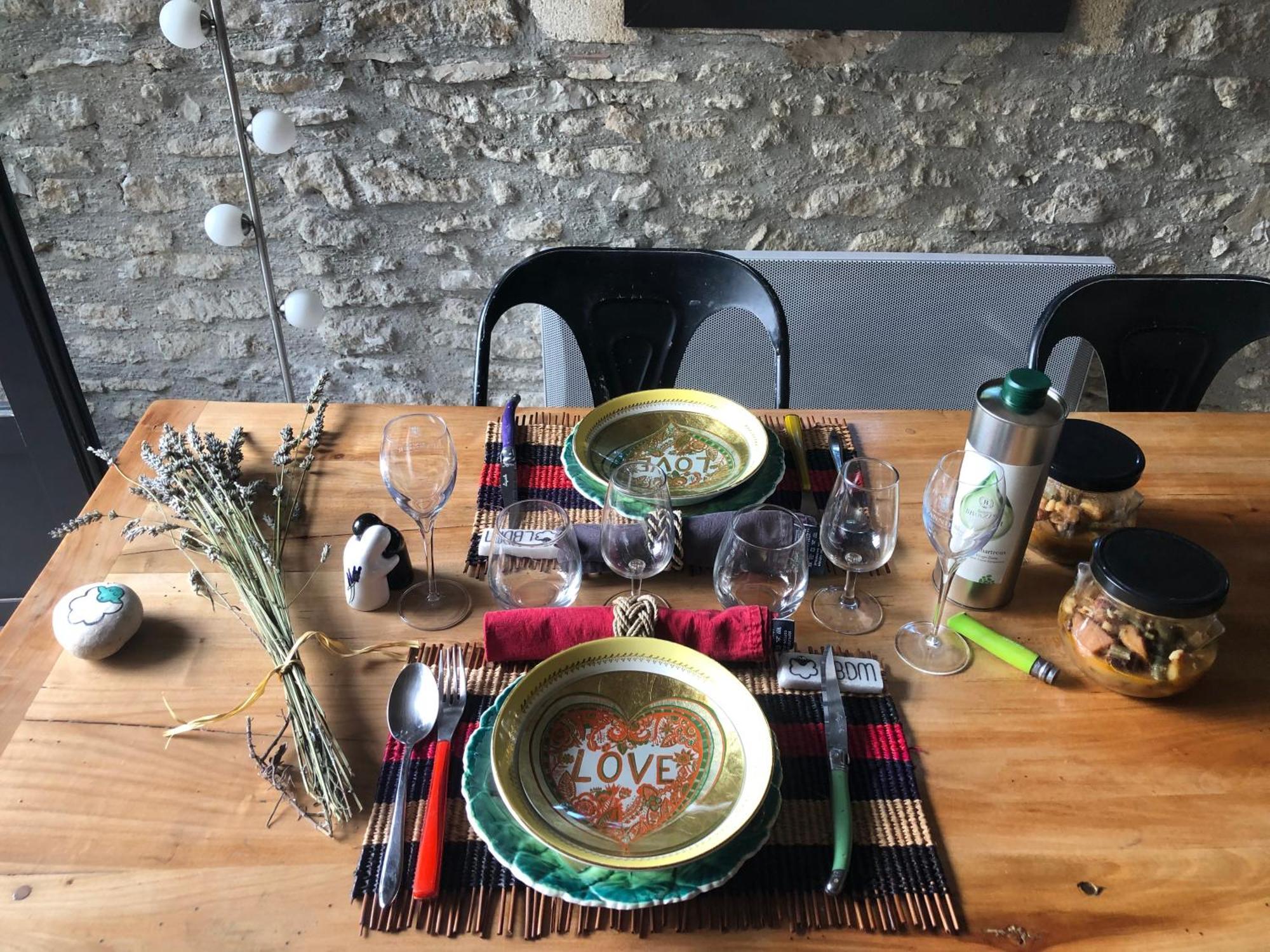 D'hôtes Dans Ancienne Bergerie Alojamento de Acomodação e Pequeno-almoço Les Angles (Gard)