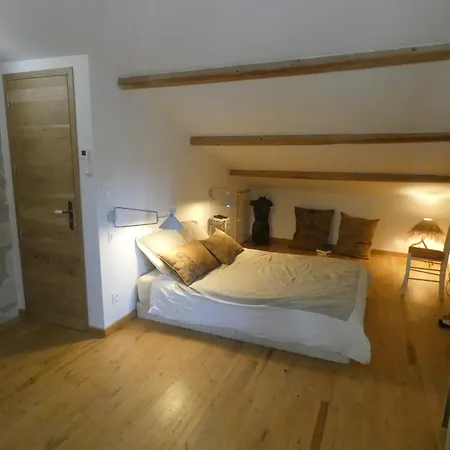 Chambre D'Hotes Dans Une Ancienne Bergerie - La Bergerie Du Monde Les Angles  Exterior photo