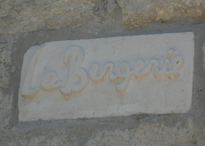 Chambre D\'Hotes Dans Une Ancienne Bergerie - La Bergerie Du Monde